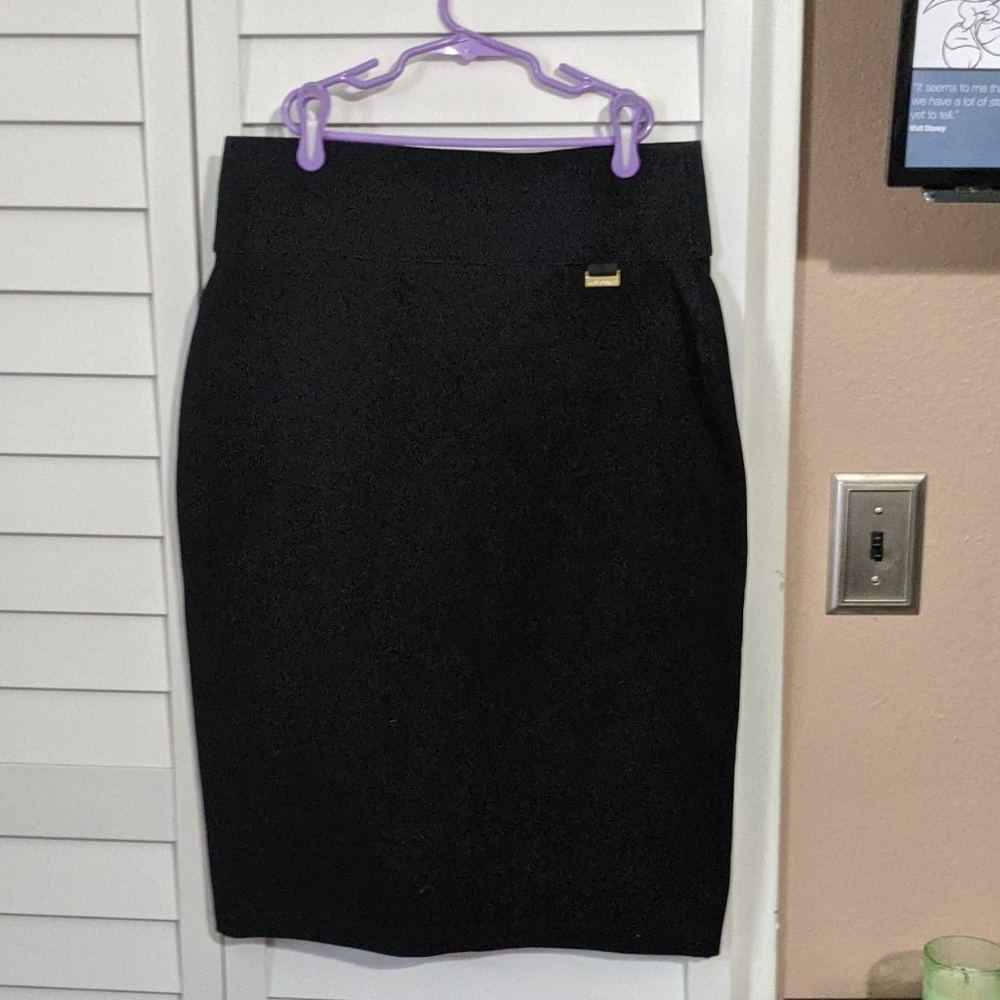 Black pencil CK skirt M